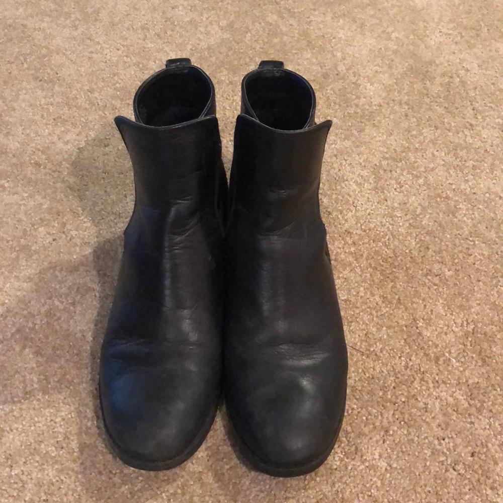 Black boots